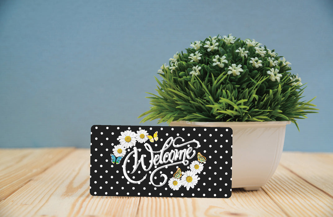 Black Welcome Daisies Wreath Sign