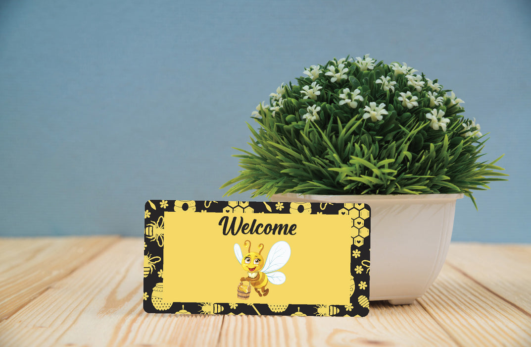 Welcome Bee Wreath Sign